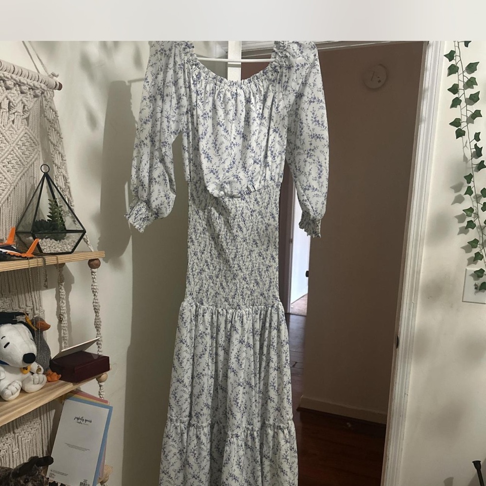 Pink Lily Long Sleeve Floral Dress - White and Blue